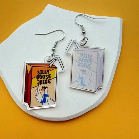 1 pair ladies multicolored juice box silly goose juice dangle drop earrings - Picture 4 of 4